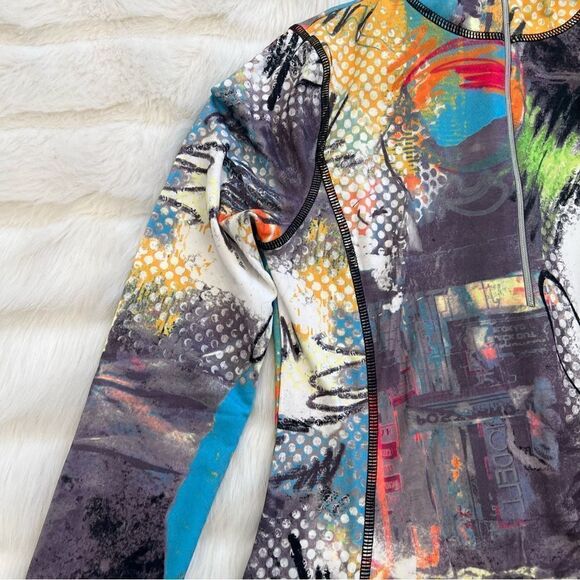 Snoskins Graffiti Base Layer Top (S) - Picture 5 of 16